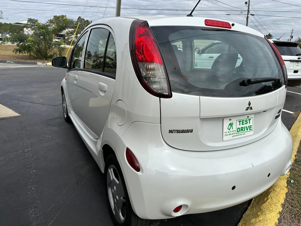 2012 Mitsubishi i-MiEV - Image 9 of 30