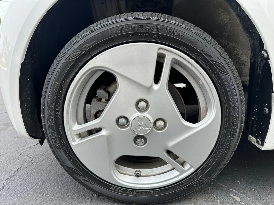 2012 Mitsubishi i-MiEV - Image 29 of 30