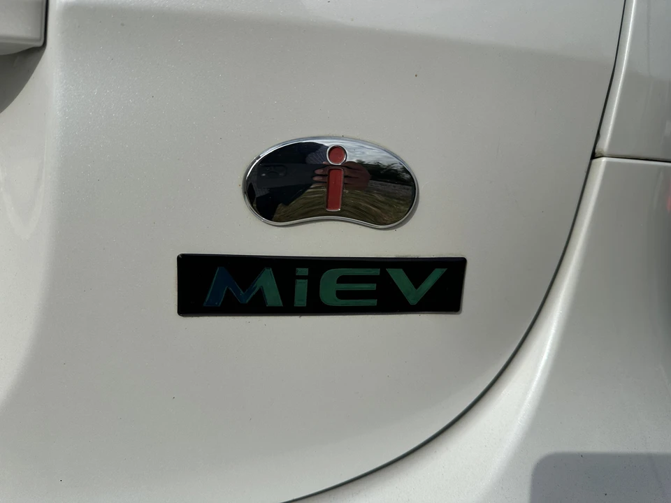 2012 Mitsubishi i-MiEV - Image 22 of 30