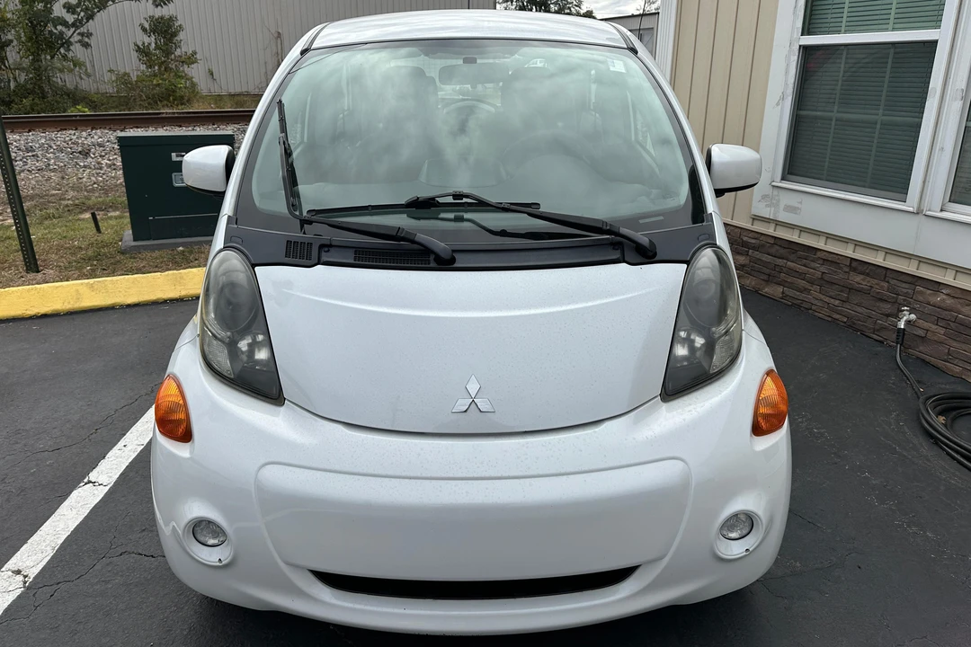 2012 Mitsubishi i-MiEV - Image 2 of 30