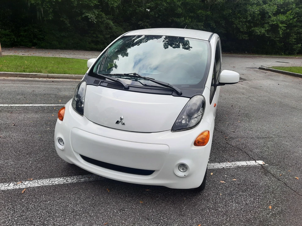 2012 Mitsubishi i-MiEV - Image 9 of 31
