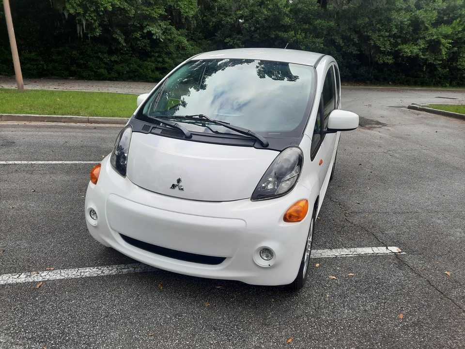 2012 Mitsubishi i-MiEV - Image 10 of 31