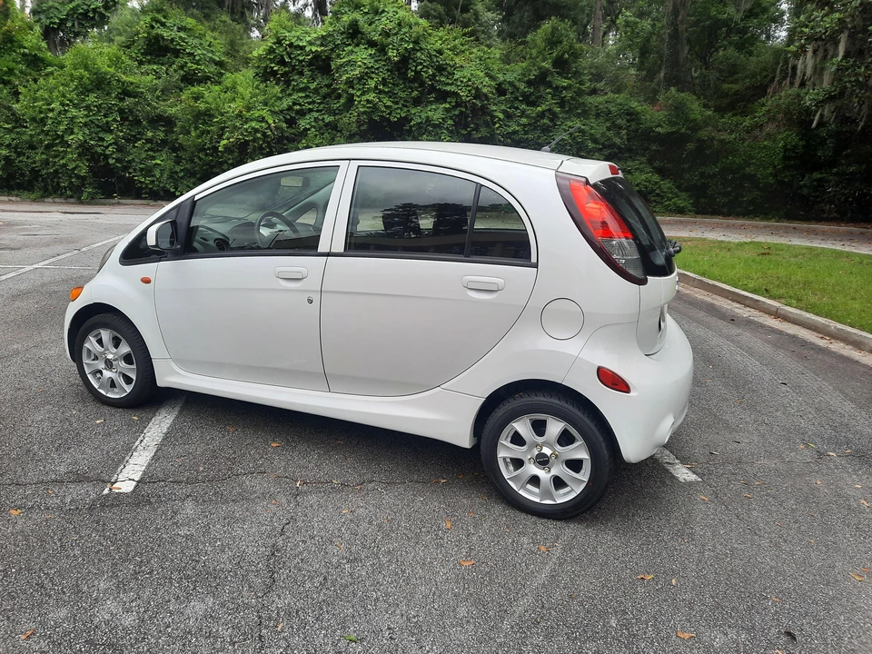 2012 Mitsubishi i-MiEV - Image 31 of 31