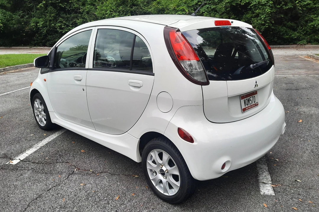 2012 Mitsubishi i-MiEV - Image 4 of 31
