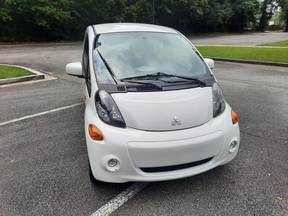 2012 Mitsubishi i-MiEV - Image 6 of 31