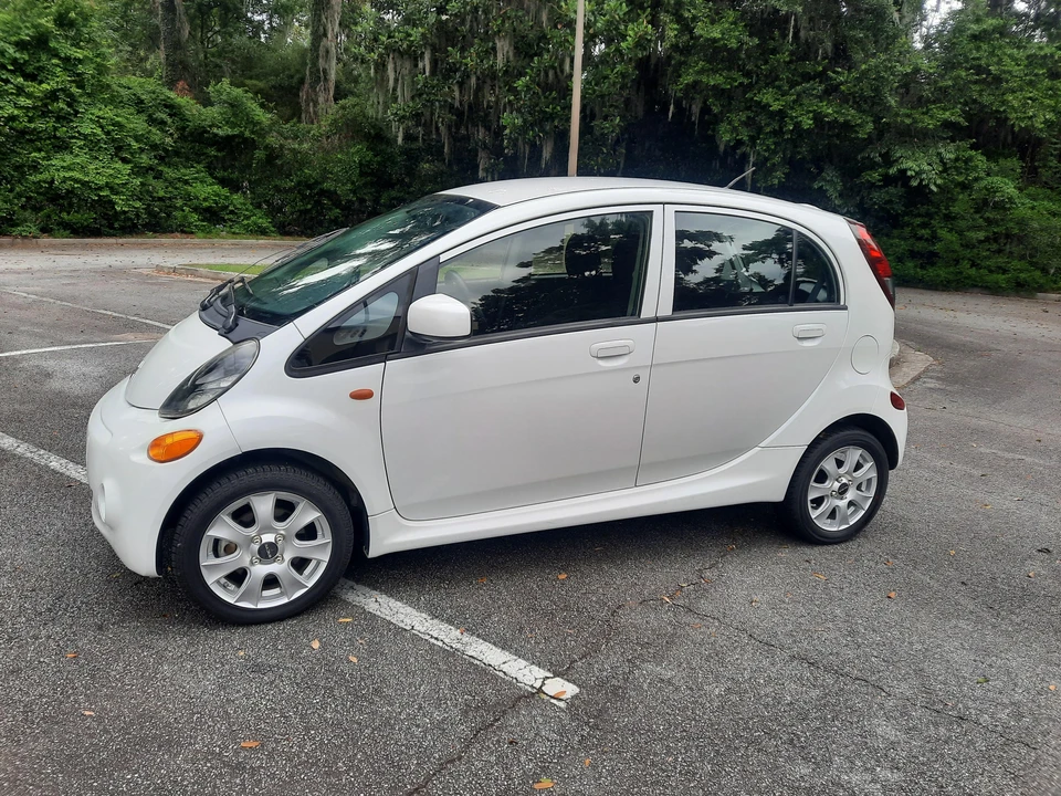 2012 Mitsubishi i-MiEV - Image 19 of 31