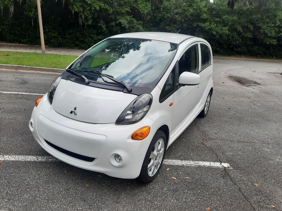 2012 Mitsubishi i-MiEV - Image 12 of 31