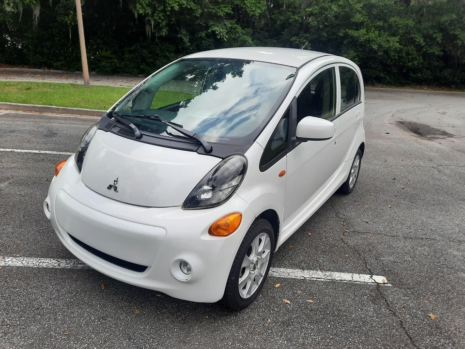 2012 Mitsubishi i-MiEV - Image 13 of 31