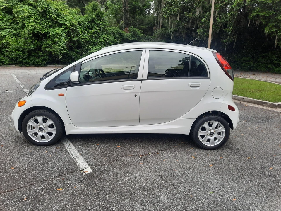 2012 Mitsubishi i-MiEV - Image 23 of 31