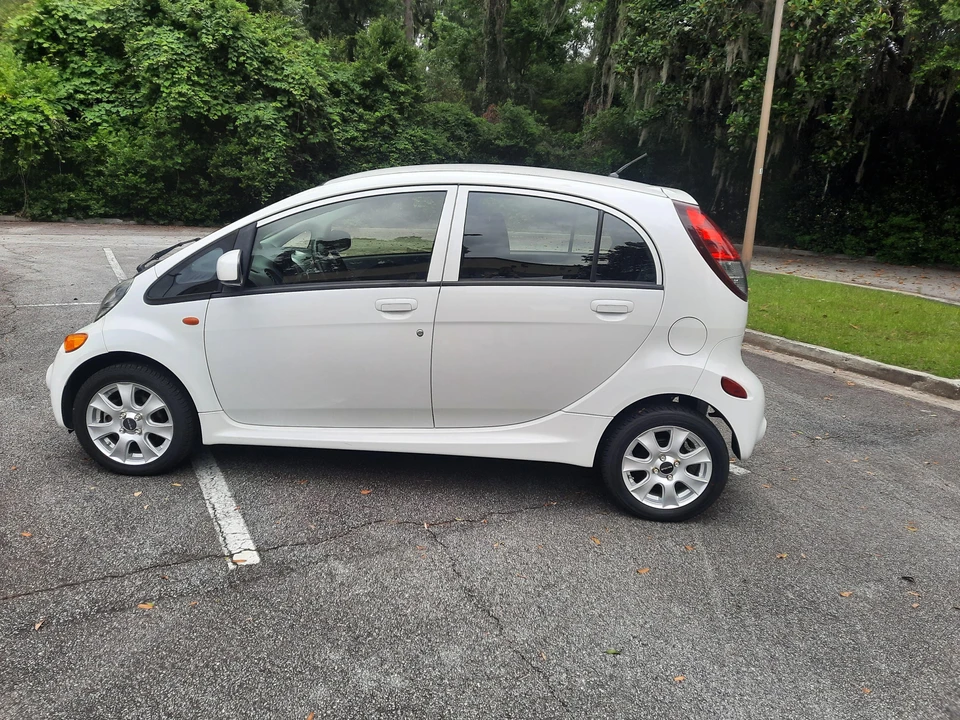 2012 Mitsubishi i-MiEV - Image 24 of 31