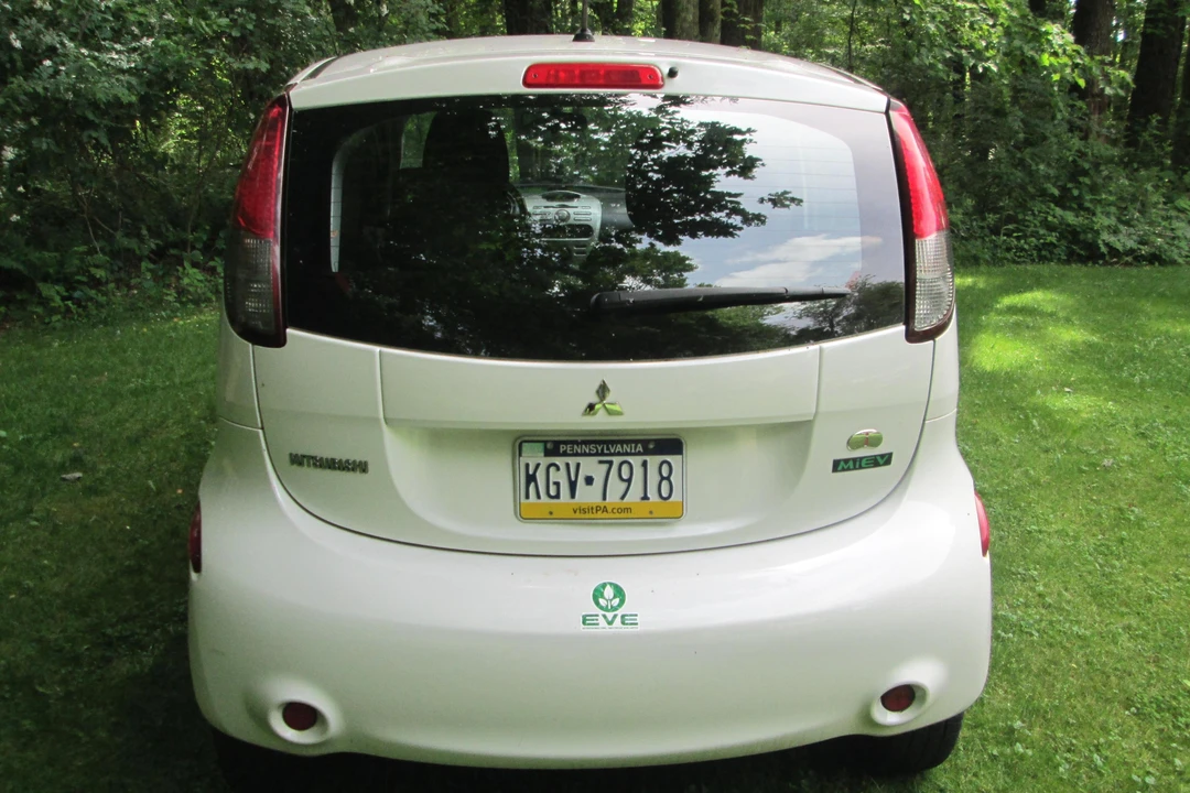 2012 Mitsubishi i-MiEV - Image 5 of 5