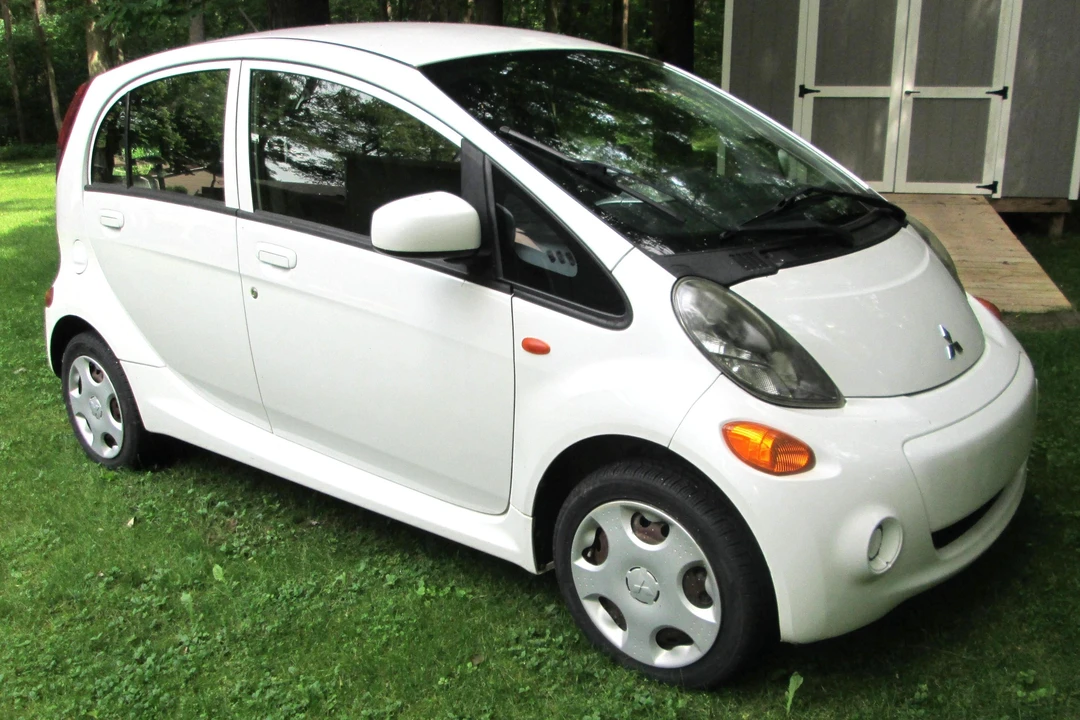 2012 Mitsubishi i-MiEV - Image 2 of 5