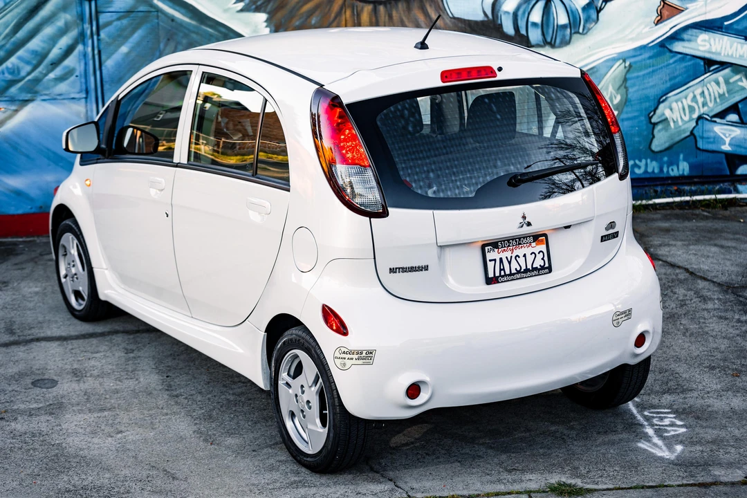 2012 Mitsubishi i-MiEV - Image 20 of 31
