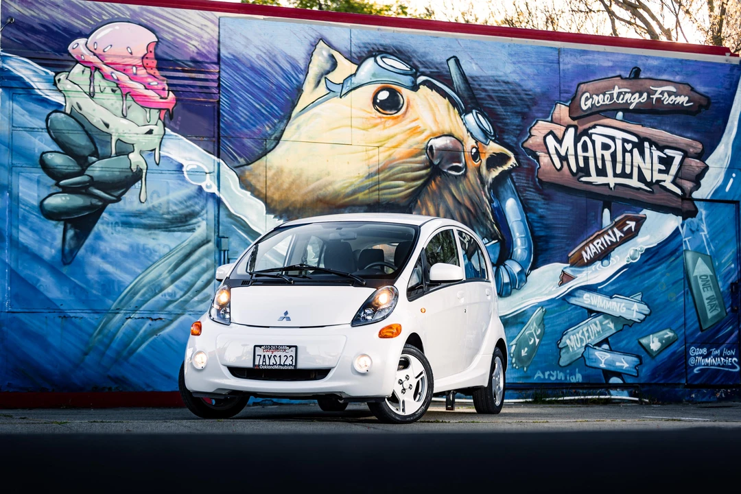 2012 Mitsubishi i-MiEV - Image 9 of 31