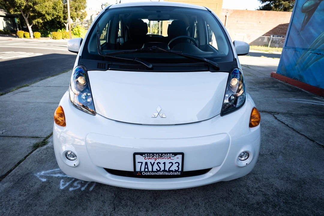 2012 Mitsubishi i-MiEV - Image 6 of 31