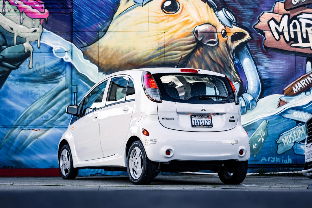 2012 Mitsubishi i-MiEV - Image 19 of 31