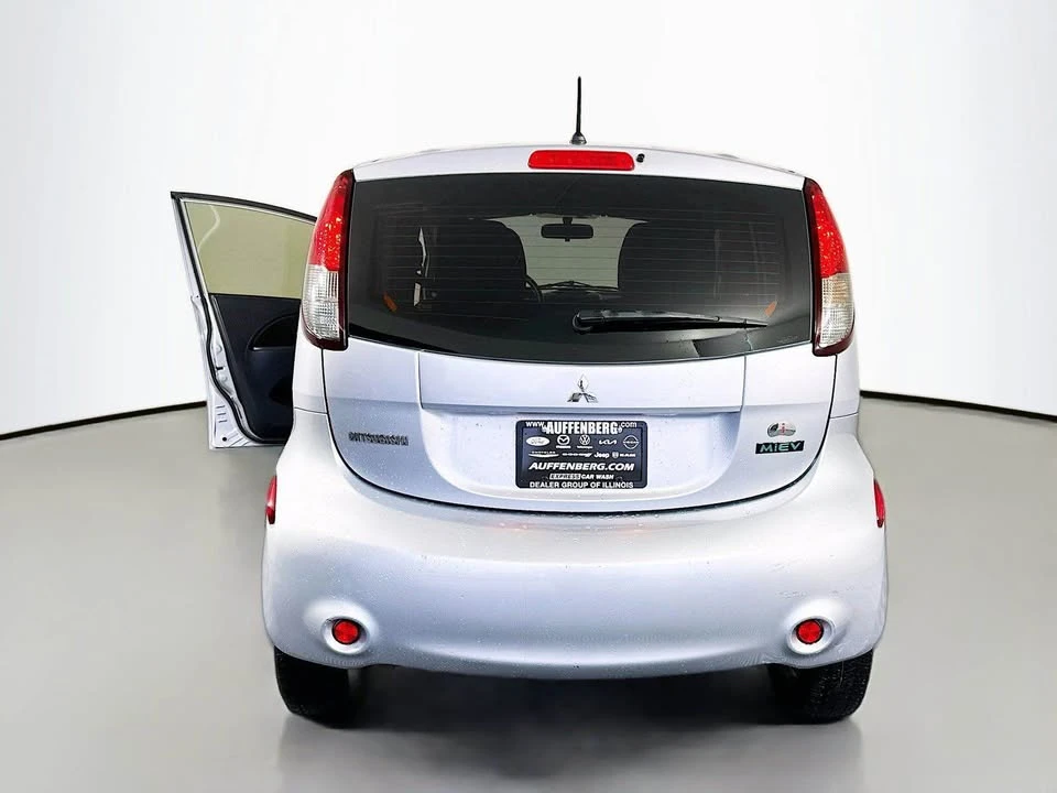 2012 Mitsubishi i-MiEV - Image 4 of 18