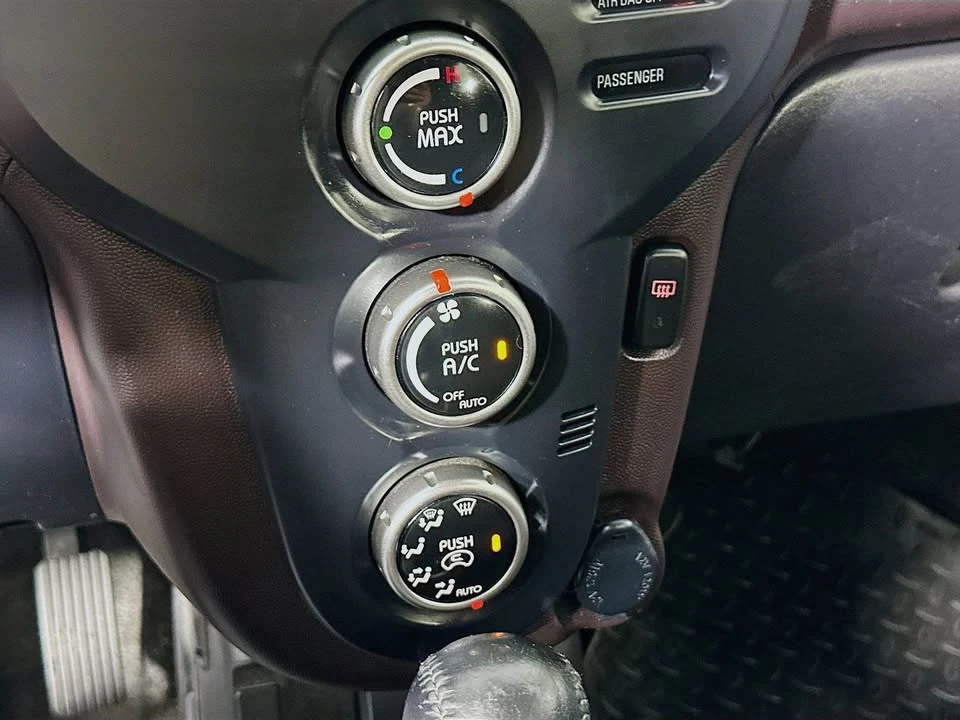 2012 Mitsubishi i-MiEV - Image 18 of 18