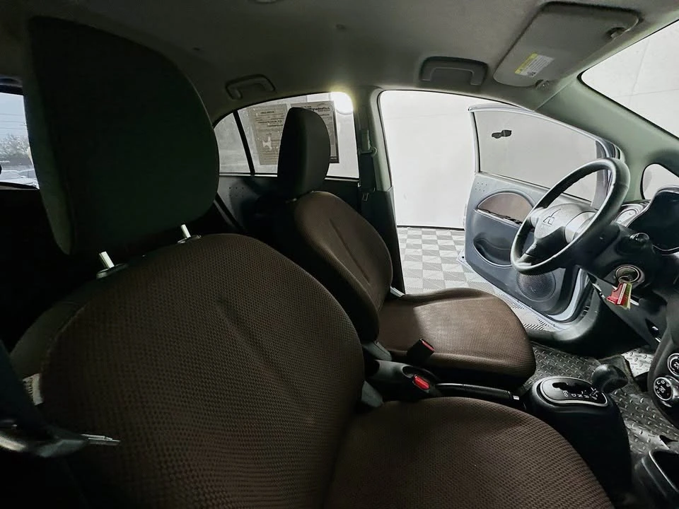 2012 Mitsubishi i-MiEV - Image 15 of 18