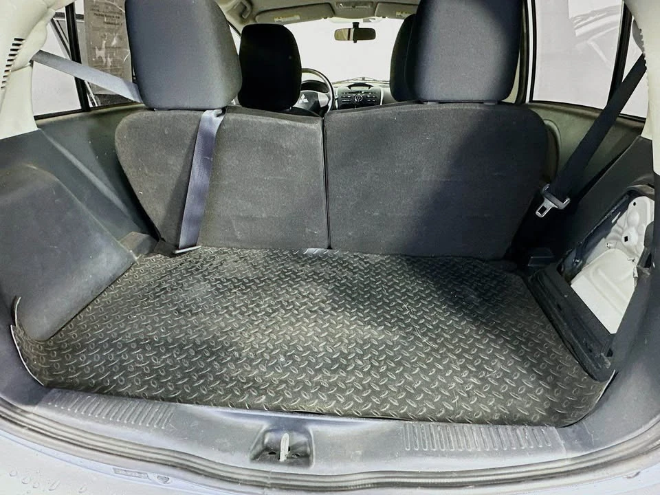 2012 Mitsubishi i-MiEV - Image 13 of 18