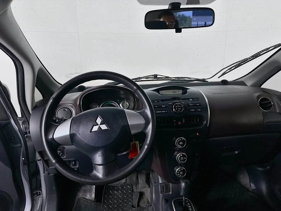 2012 Mitsubishi i-MiEV - Image 10 of 18