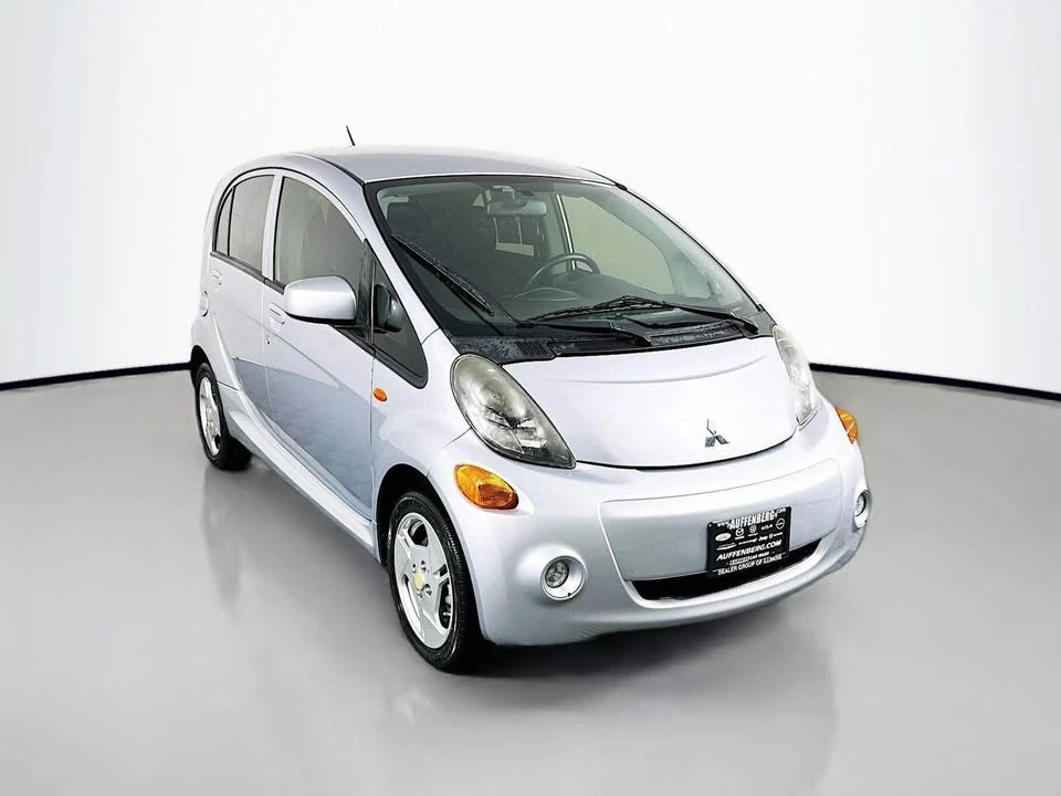 2012 Mitsubishi i-MiEV - Image 2 of 18
