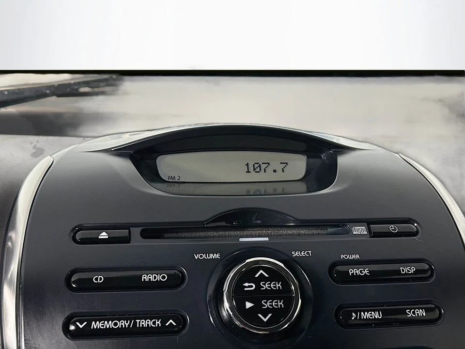 2012 Mitsubishi i-MiEV - Image 17 of 18