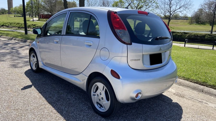 2012 Mitsubishi i-MiEV - Image 2 of 15
