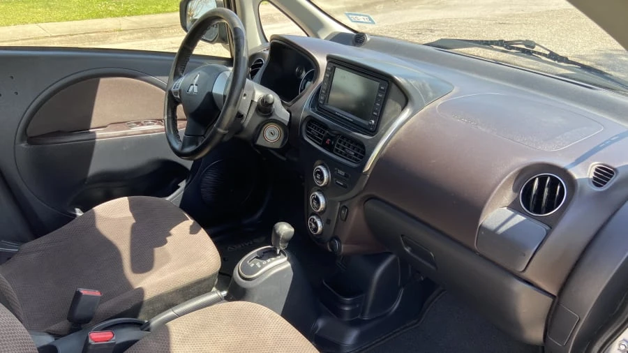 2012 Mitsubishi i-MiEV - Image 7 of 15