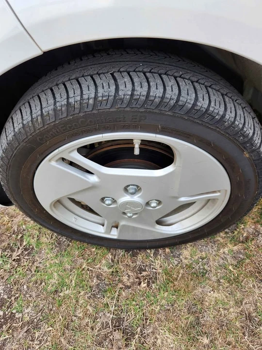 2012 Mitsubishi i-MiEV - Image 8 of 14