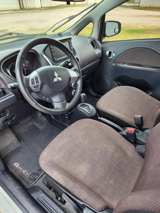 2012 Mitsubishi i-MiEV - Image 6 of 14