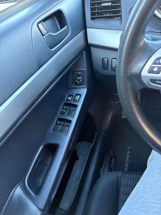 2012 Mitsubishi Lancer 8th Gen - Image 14 of 17