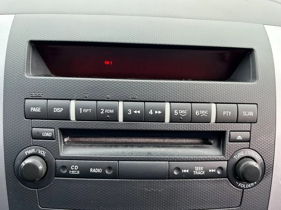 2012 Mitsubishi Outlander - Image 9 of 15