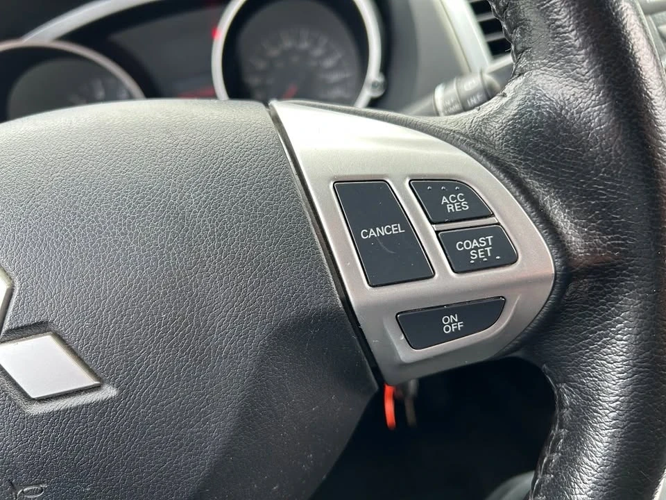 2012 Mitsubishi Outlander - Image 14 of 15