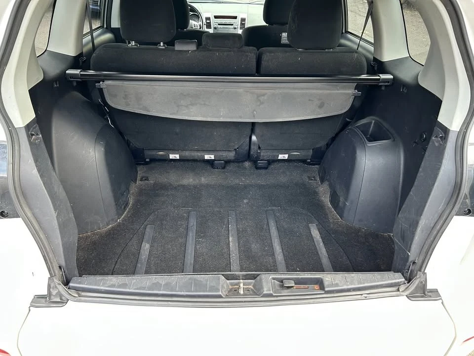 2012 Mitsubishi Outlander - Image 5 of 15