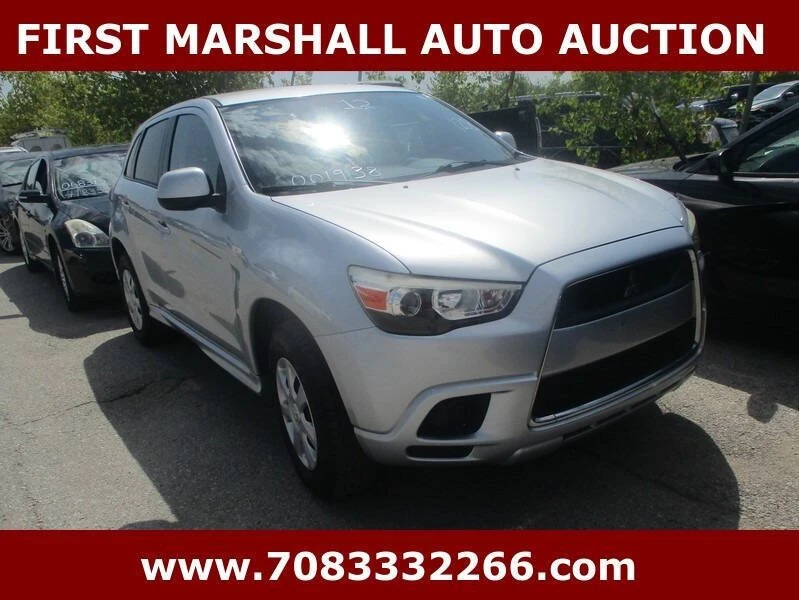 2012 Mitsubishi Outlander - Image 2 of 6