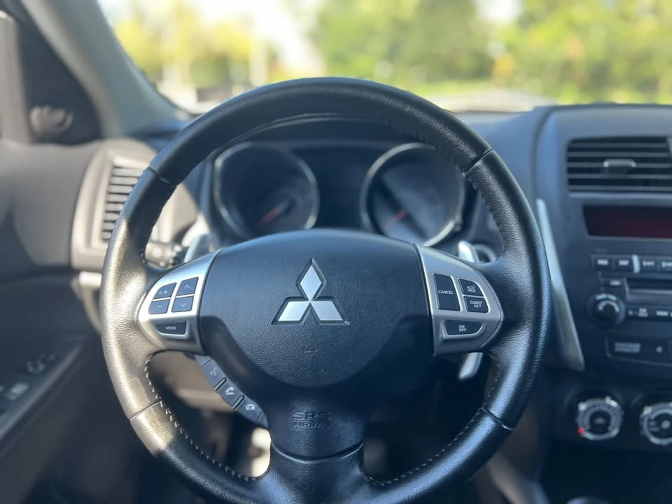 2012 Mitsubishi Outlander - Image 10 of 14