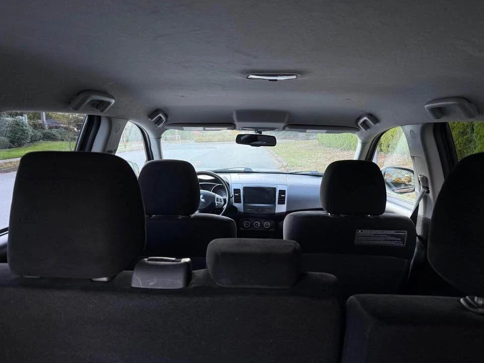 2012 Mitsubishi Outlander - Image 4 of 15