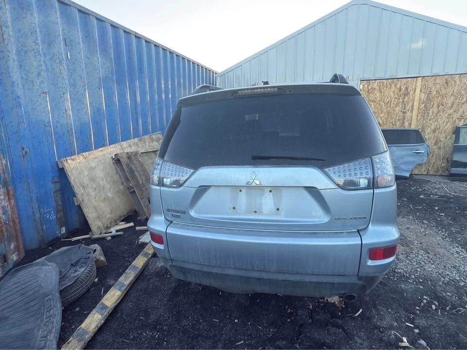 2012 Mitsubishi Outlander - Image 5 of 7