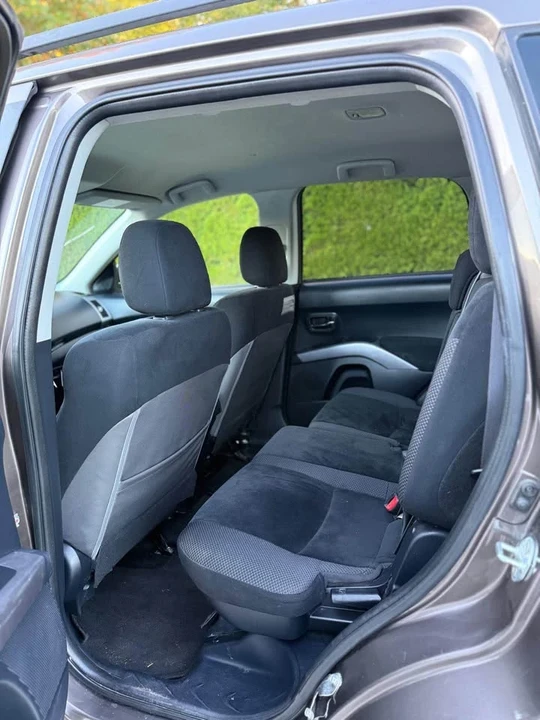 2012 Mitsubishi Outlander - Image 3 of 15