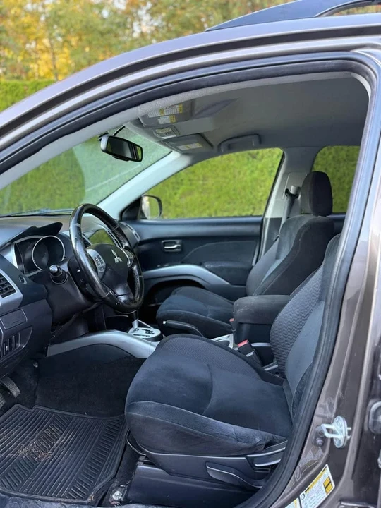 2012 Mitsubishi Outlander - Image 7 of 15