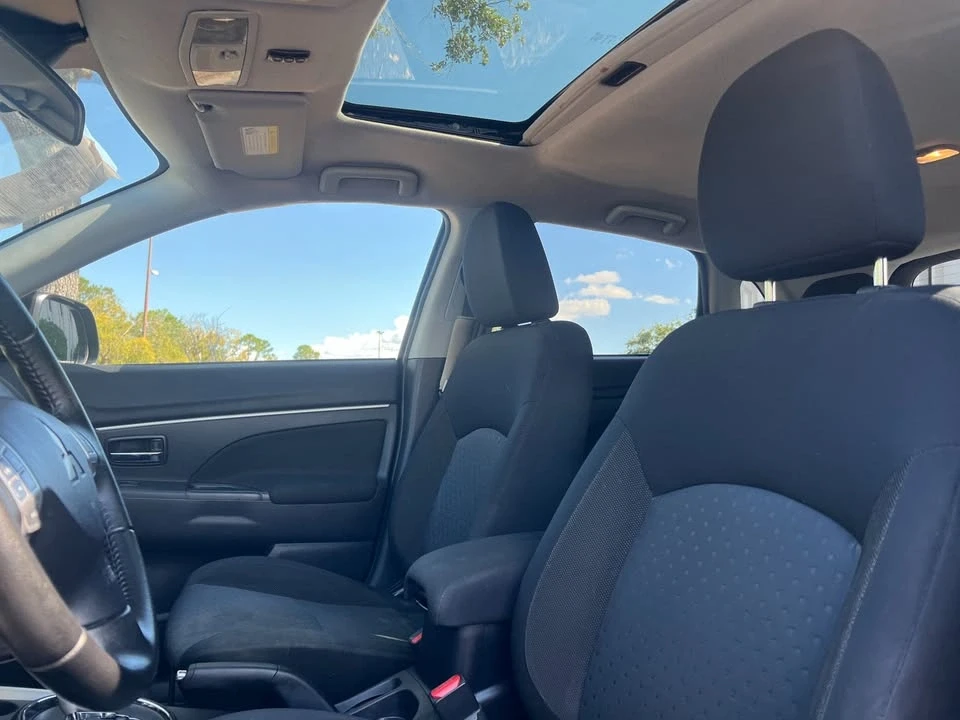 2012 Mitsubishi Outlander - Image 11 of 11