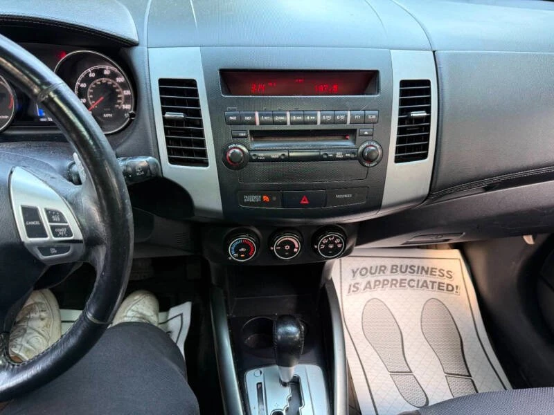 2012 Mitsubishi Outlander - Image 17 of 19