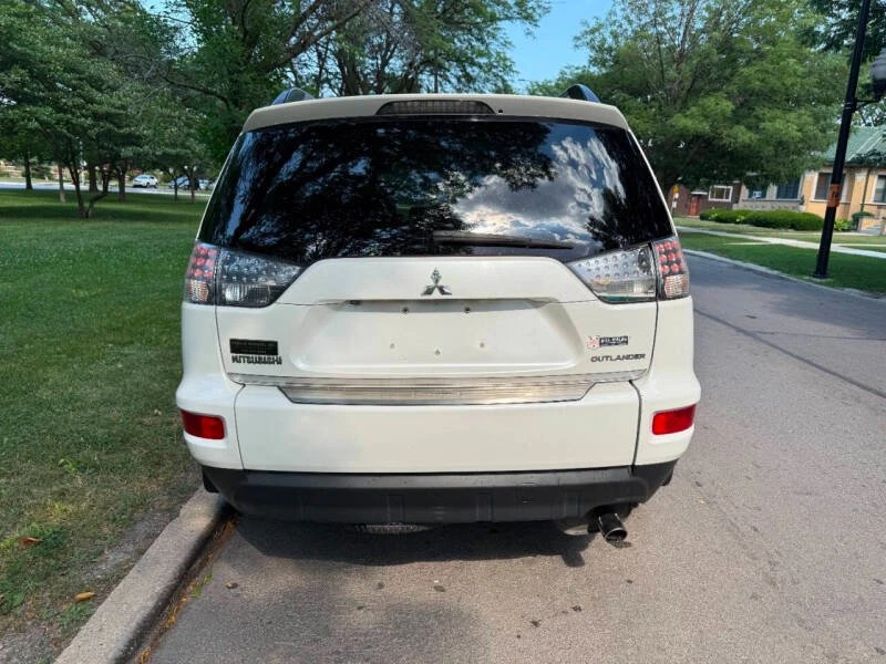 2012 Mitsubishi Outlander - Image 5 of 19