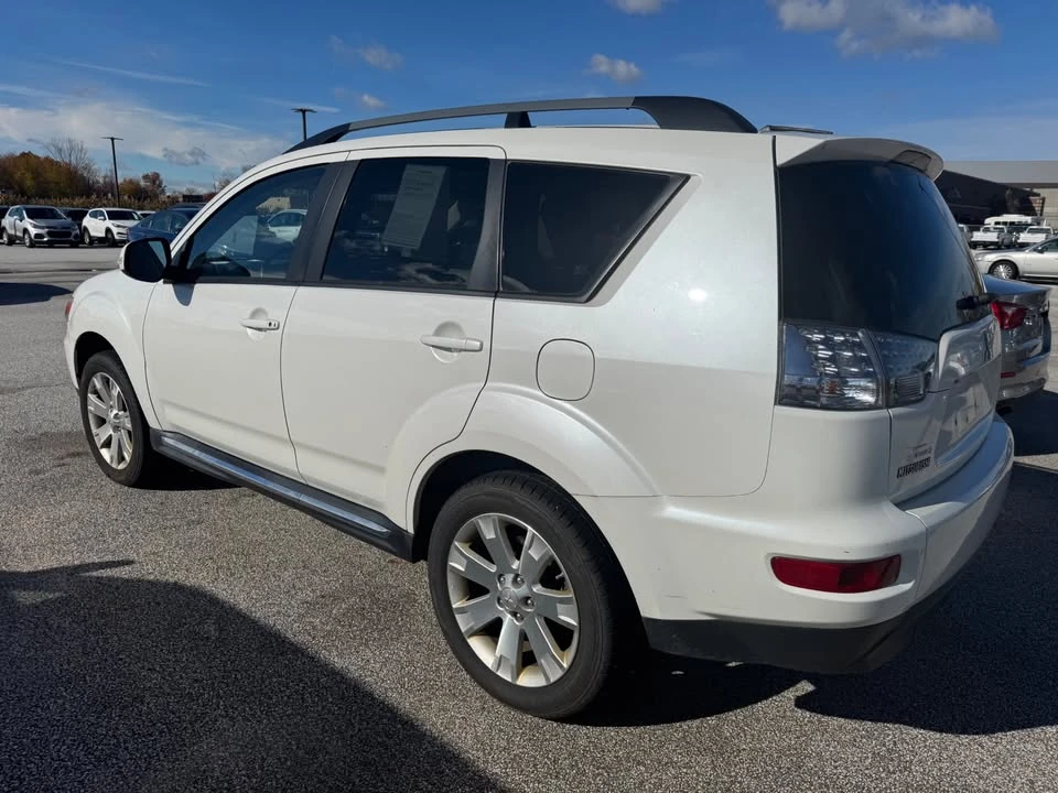 2012 Mitsubishi Outlander - Image 2 of 5