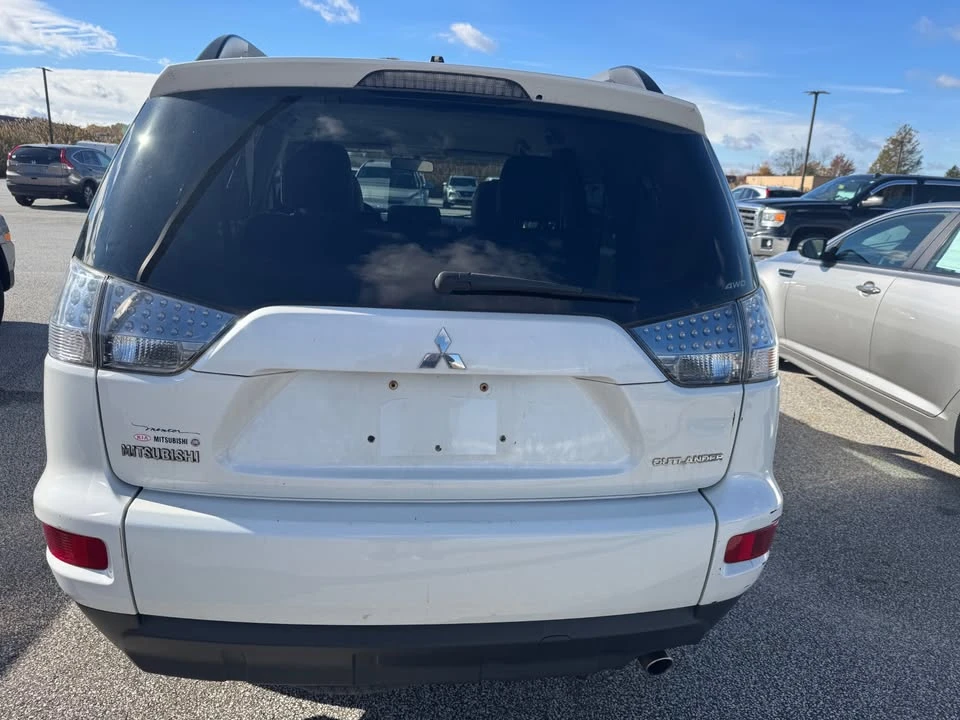 2012 Mitsubishi Outlander - Image 3 of 5