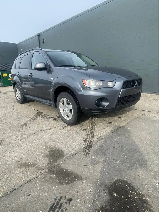 2012 Mitsubishi Outlander - Image 2 of 14