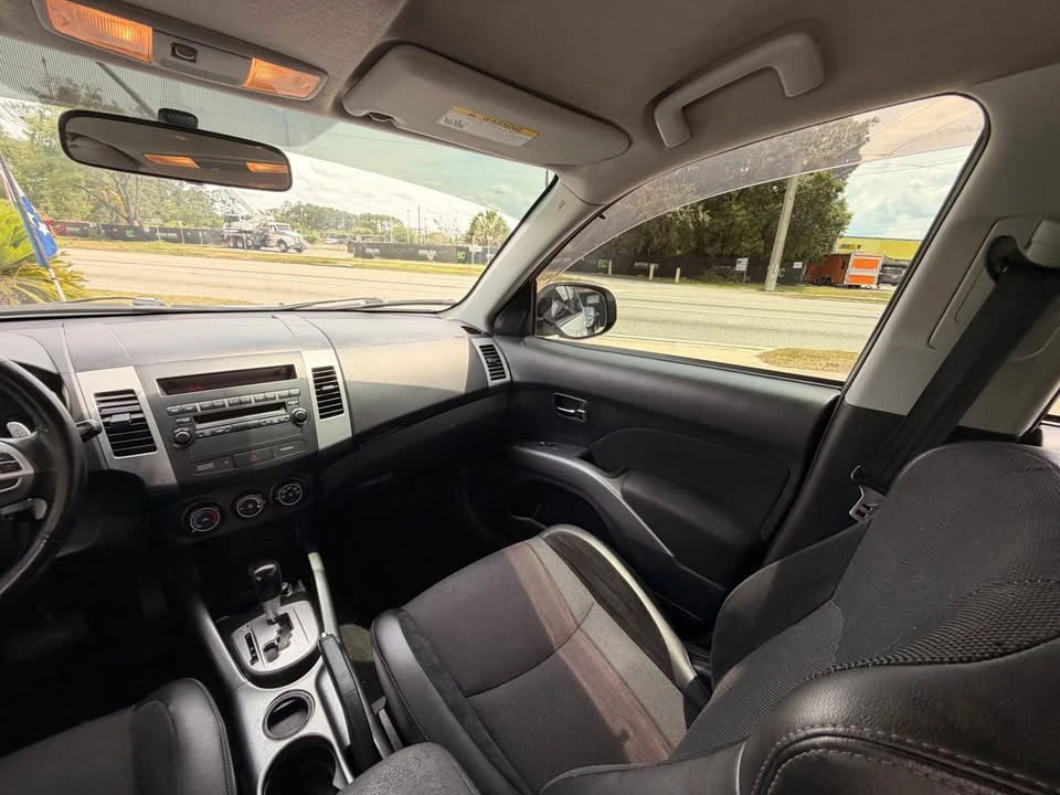 2012 Mitsubishi Outlander - Image 14 of 17
