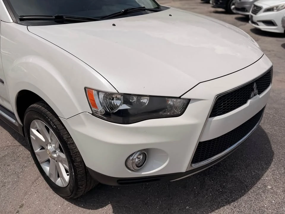 2012 Mitsubishi Outlander - Image 10 of 17