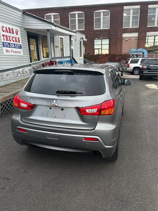 2012 Mitsubishi Outlander - Image 5 of 18